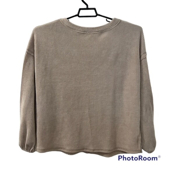 Molly Green Womens Tan Low VNeck Textured Balloon Sleeve Pullover Top Size Large - Picture 2 of 11